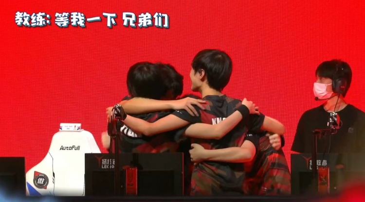 出线奠定坚 出线奠定坚